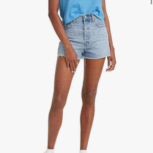 Levi’s ribcage shorts